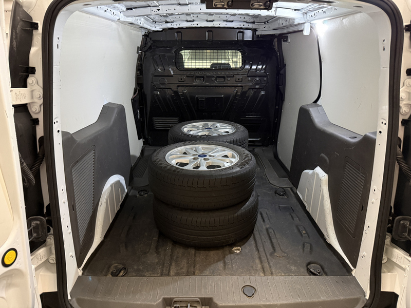 Ford Transit Connect vaihtoauto