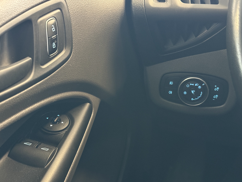 Ford Transit Connect vaihtoauto