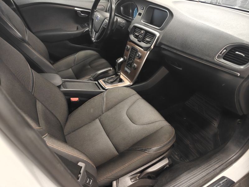 Volvo V40 Cross Country vaihtoauto