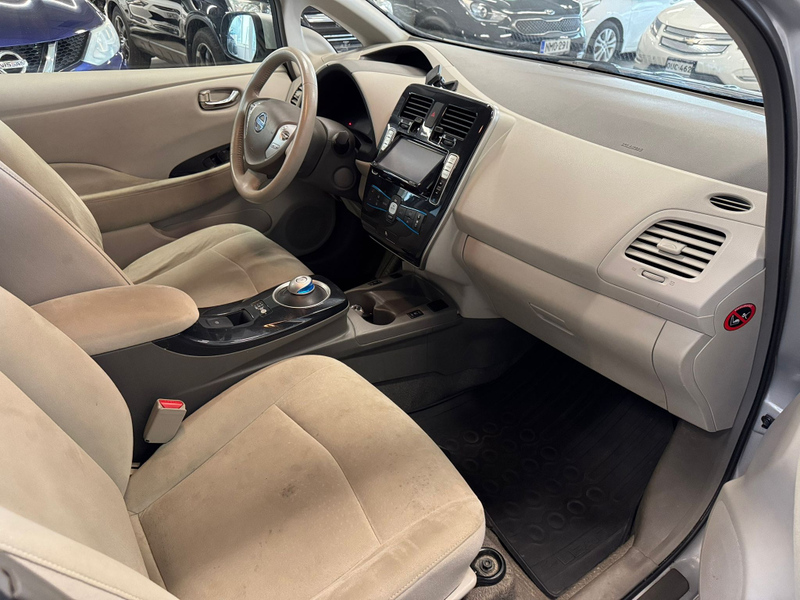 Nissan Leaf vaihtoauto