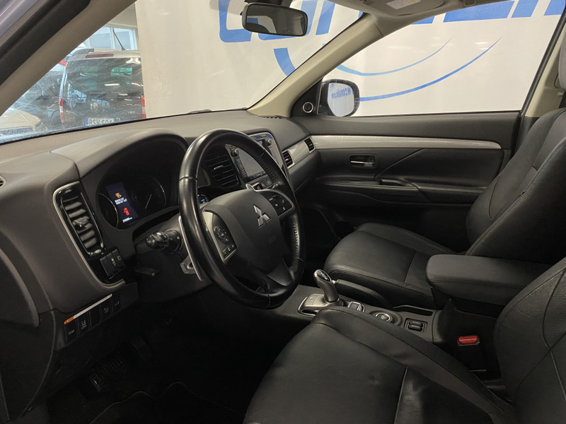 Mitsubishi Outlander PHEV vaihtoauto