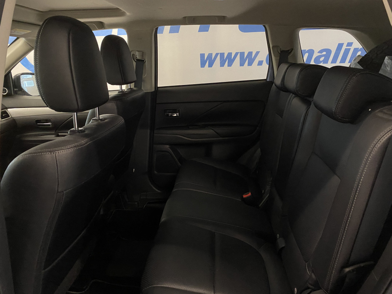 Mitsubishi Outlander PHEV vaihtoauto