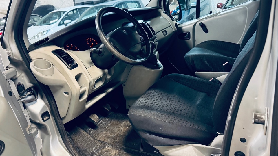 Renault Trafic vaihtoauto