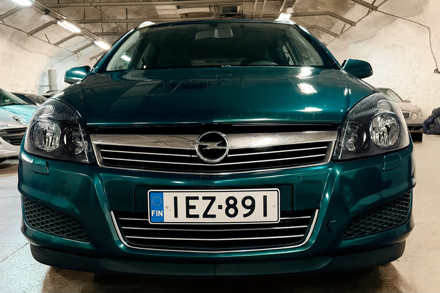 Opel Astra vaihtoauto