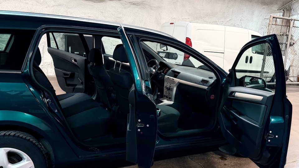 Opel Astra vaihtoauto