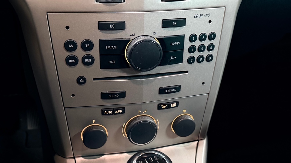 Opel Astra vaihtoauto