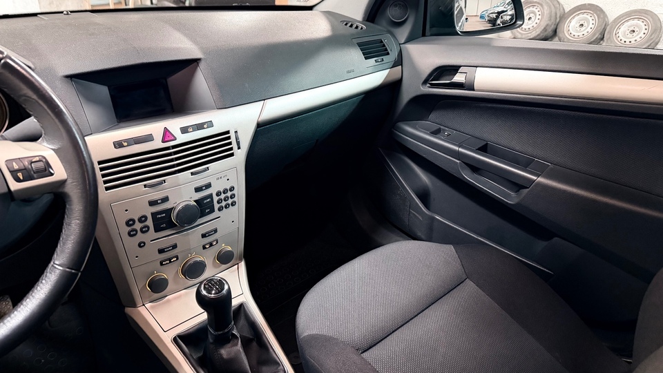 Opel Astra vaihtoauto