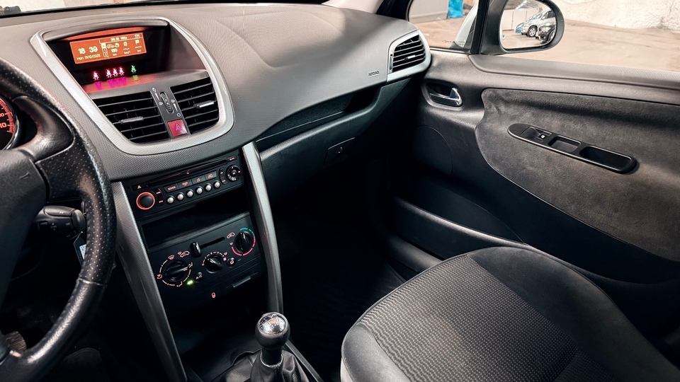 Peugeot 207 vaihtoauto