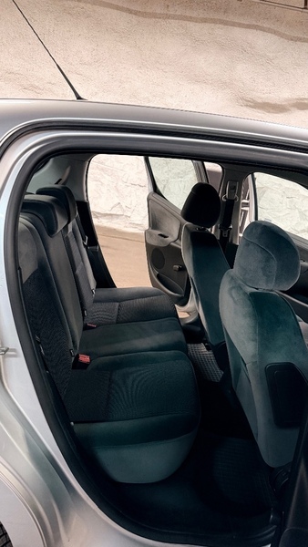 Peugeot 207 vaihtoauto