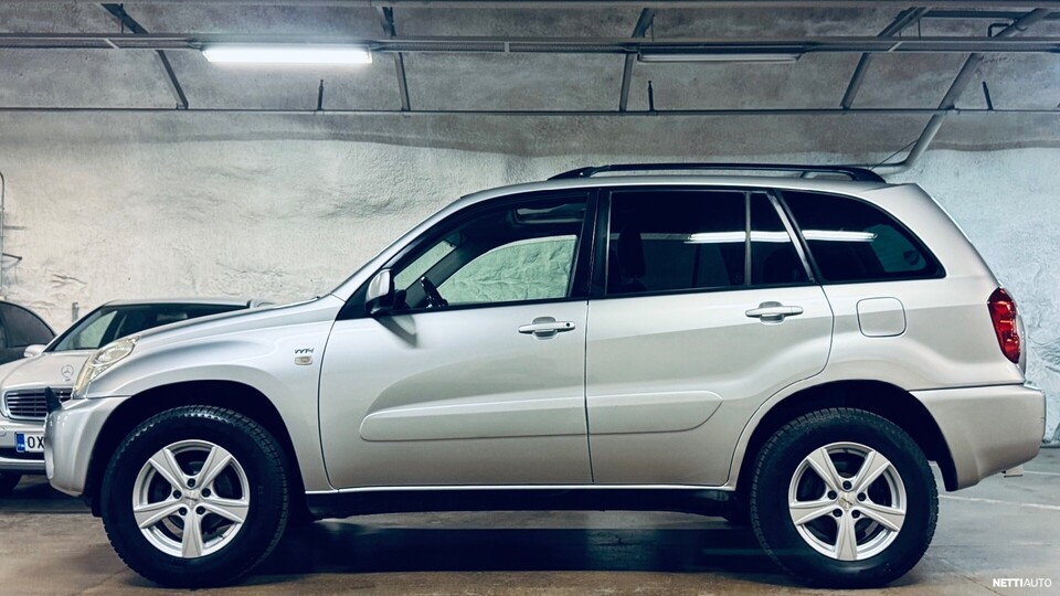 Toyota RAV4 vaihtoauto