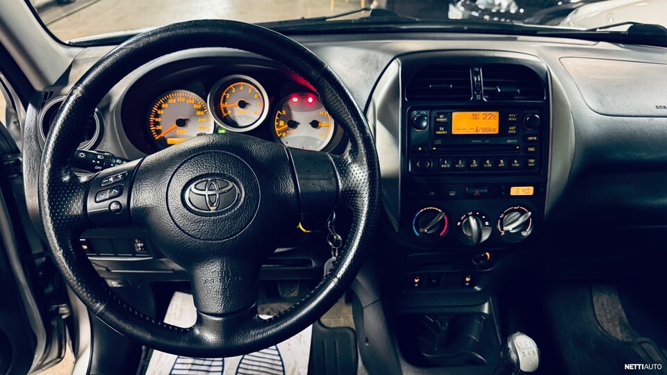 Toyota RAV4 vaihtoauto