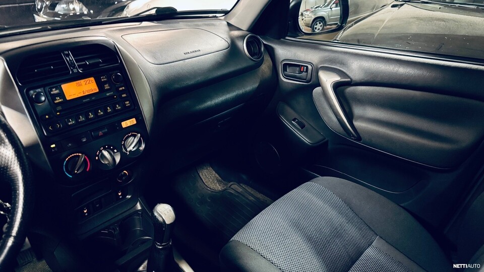 Toyota RAV4 vaihtoauto