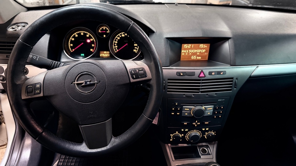 Opel Astra vaihtoauto