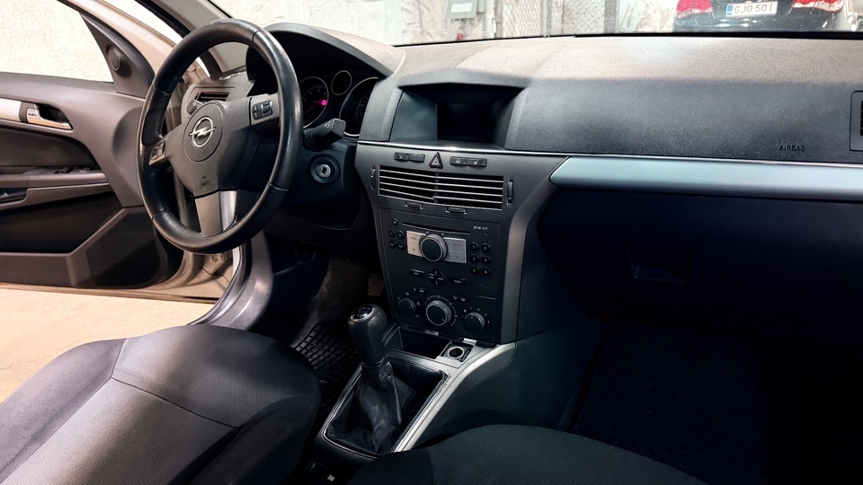 Opel Astra vaihtoauto