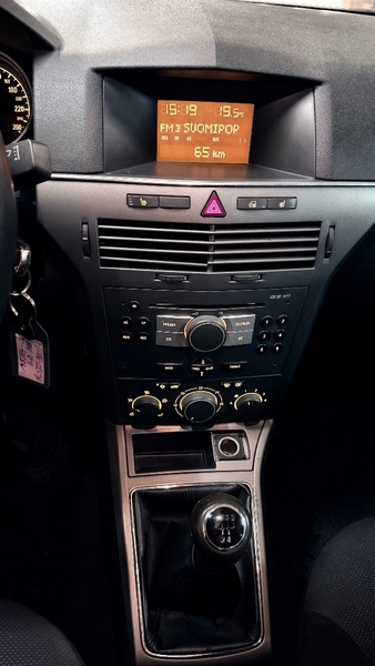 Opel Astra vaihtoauto