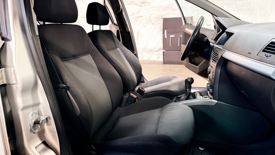 Opel Astra vaihtoauto