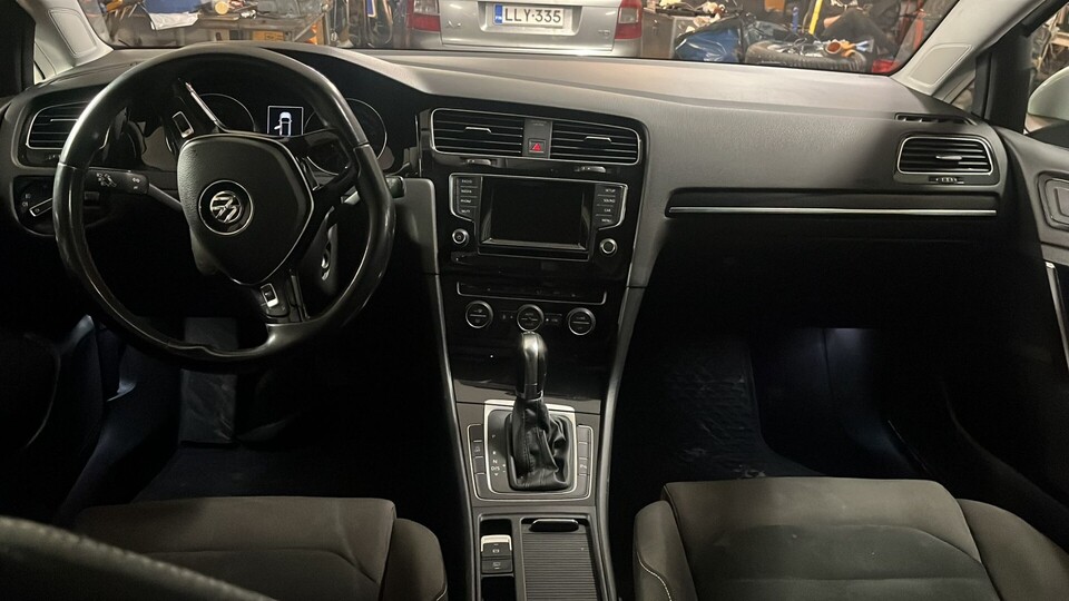 Volkswagen Golf vaihtoauto