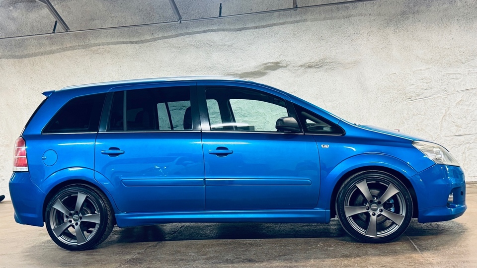 Opel Zafira vaihtoauto