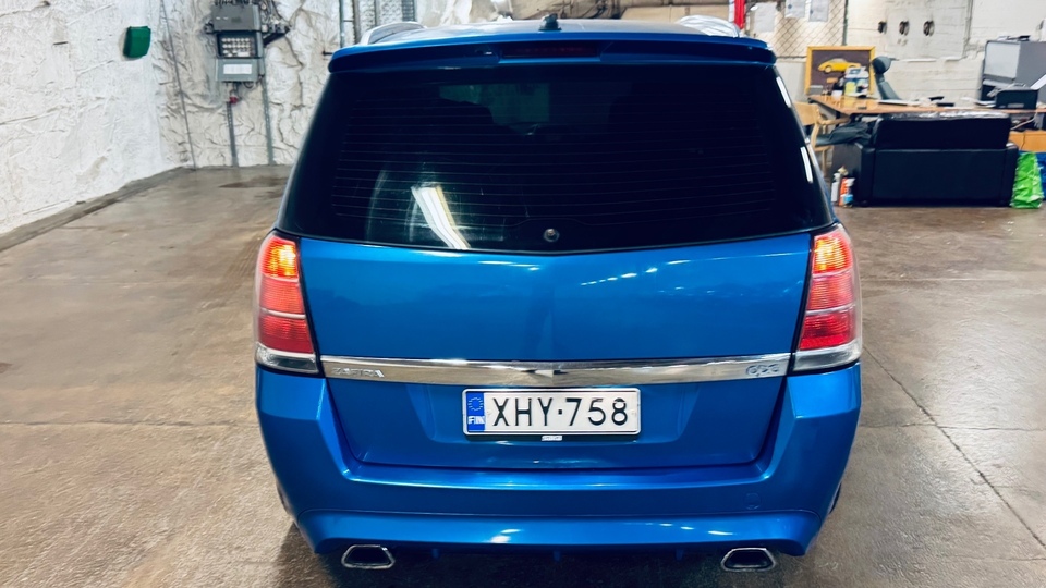 Opel Zafira vaihtoauto