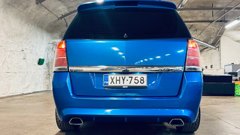 Opel Zafira vaihtoauto