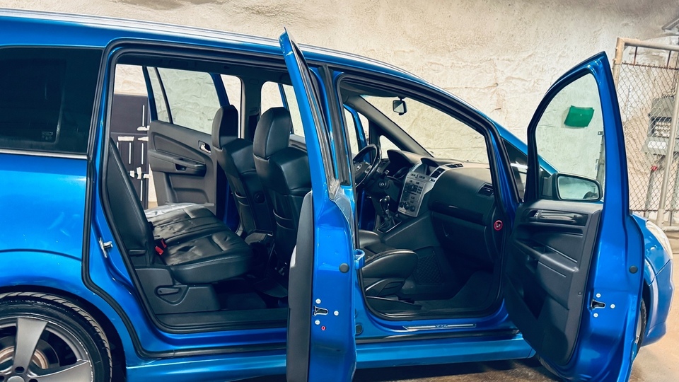 Opel Zafira vaihtoauto