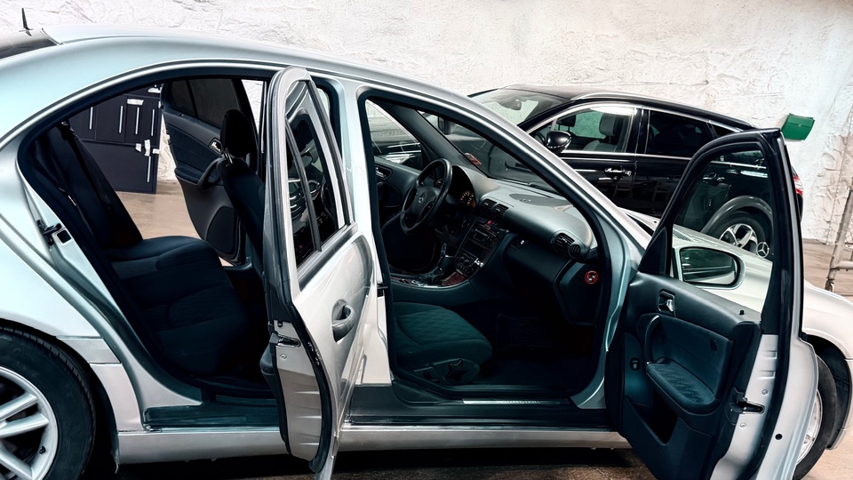 Mercedes-Benz C vaihtoauto