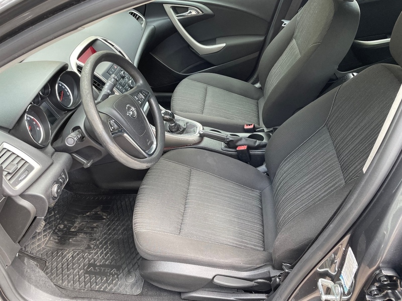 Opel Astra vaihtoauto