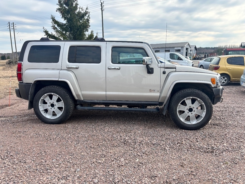 Hummer H3 vaihtoauto