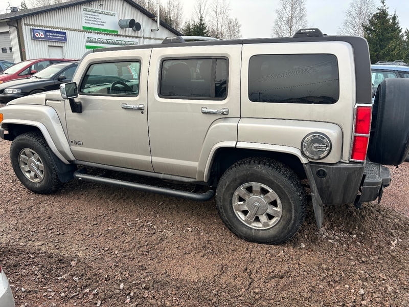 Hummer H3 vaihtoauto