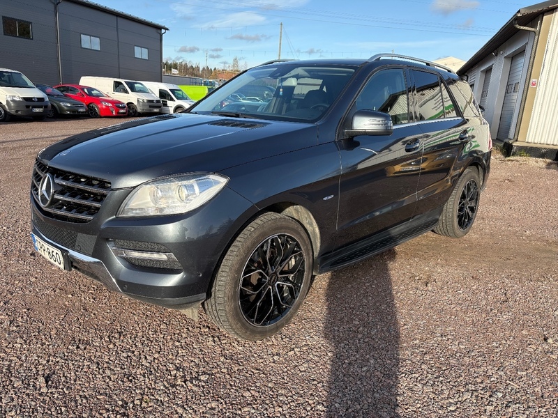 Mercedes-Benz ML vaihtoauto