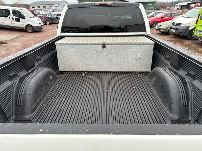 GMC Sierra vaihtoauto