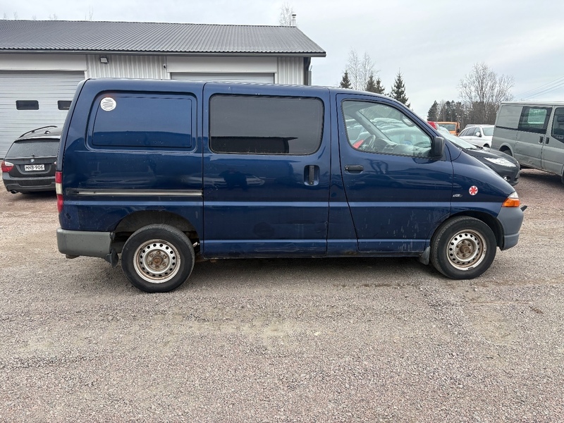 Toyota Hiace vaihtoauto