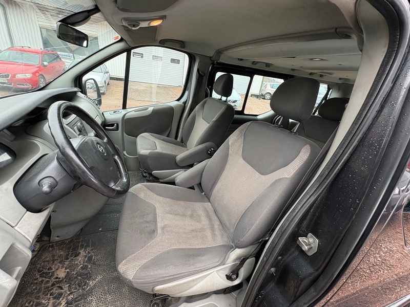 Opel Vivaro vaihtoauto