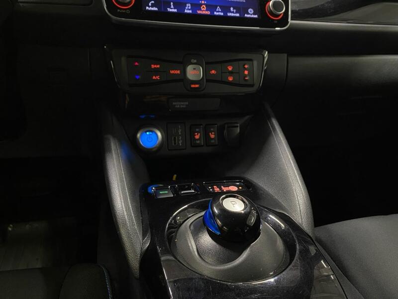 Nissan Leaf vaihtoauto