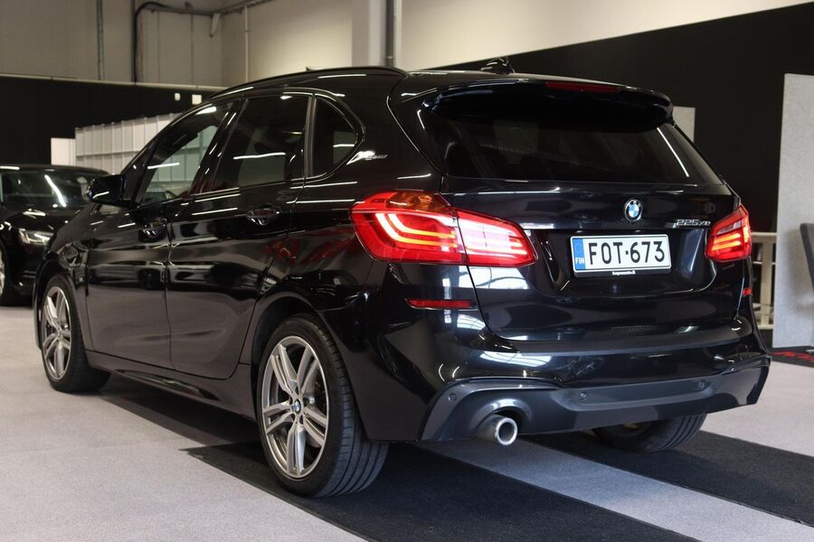 BMW 225 vaihtoauto