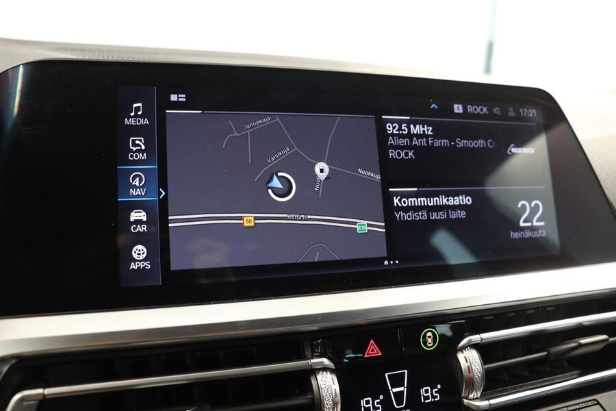 BMW 330 vaihtoauto