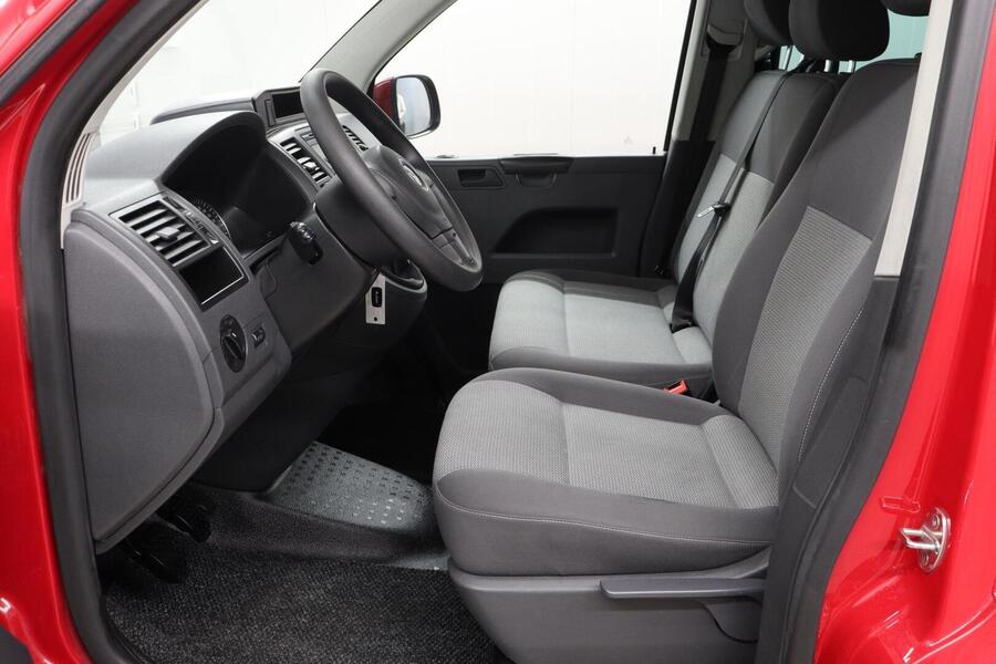 Volkswagen Caravelle vaihtoauto