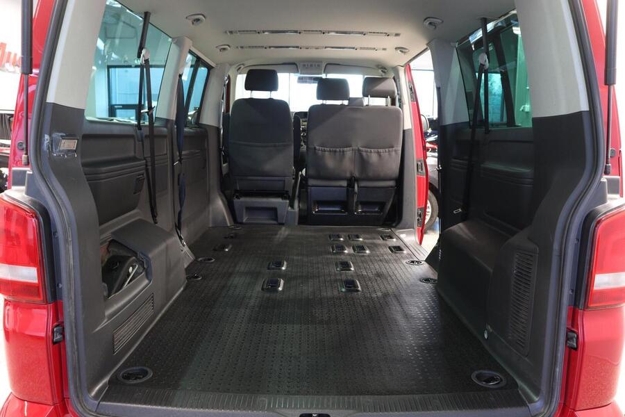 Volkswagen Caravelle vaihtoauto