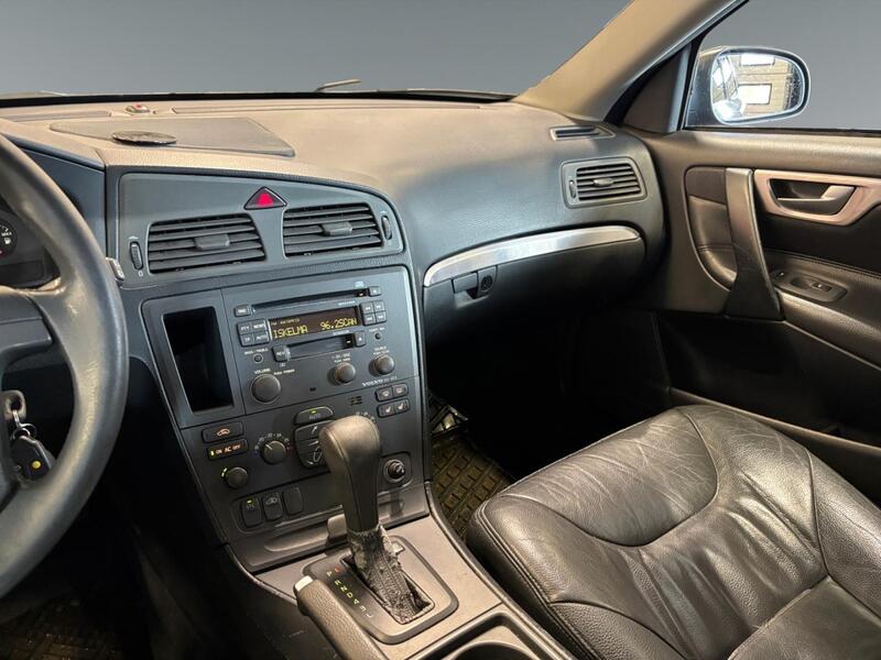 Volvo V70 vaihtoauto