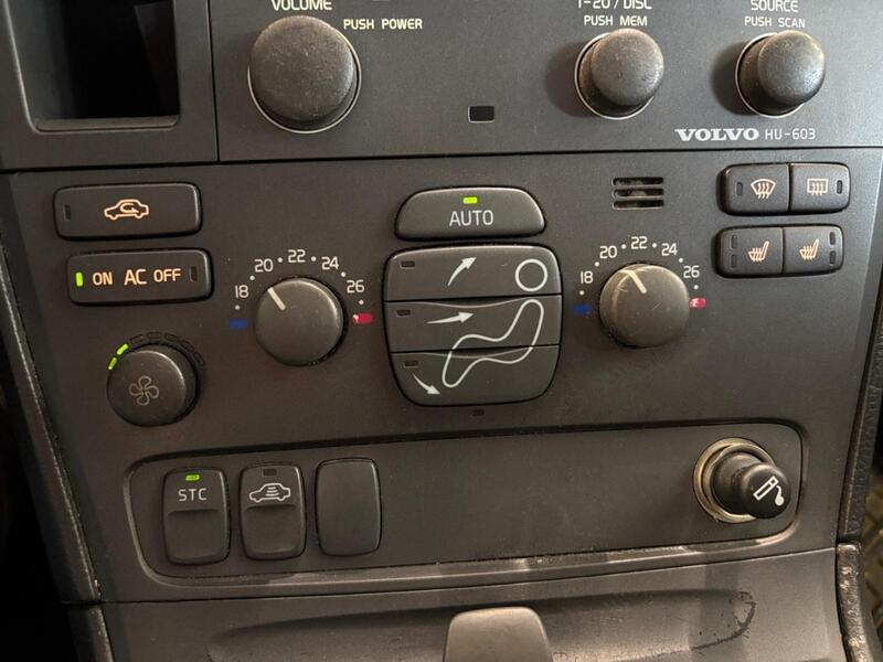 Volvo V70 vaihtoauto