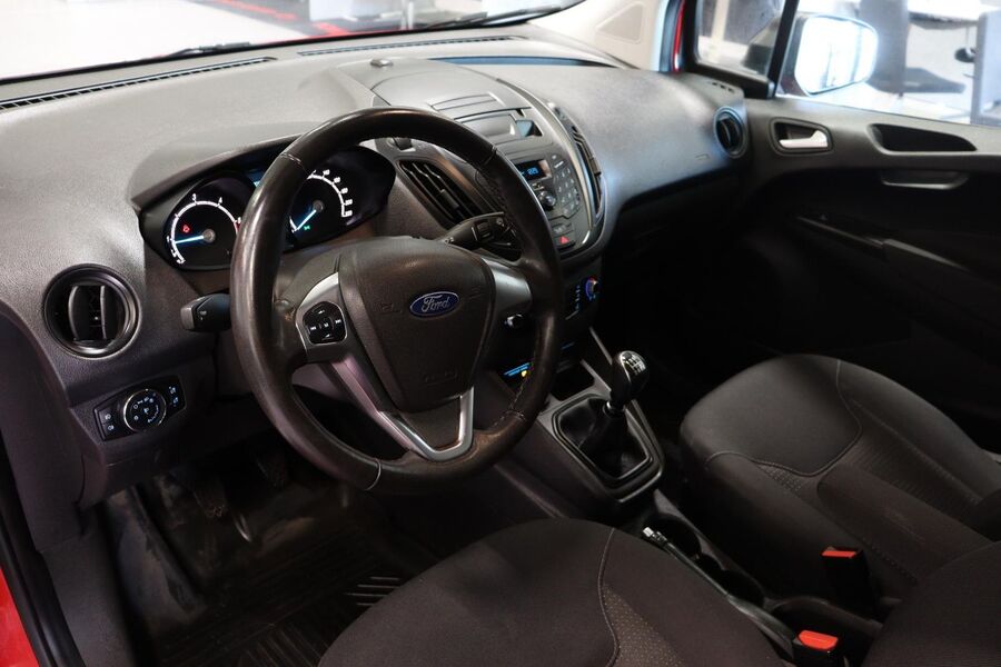 Ford Transit Courier vaihtoauto