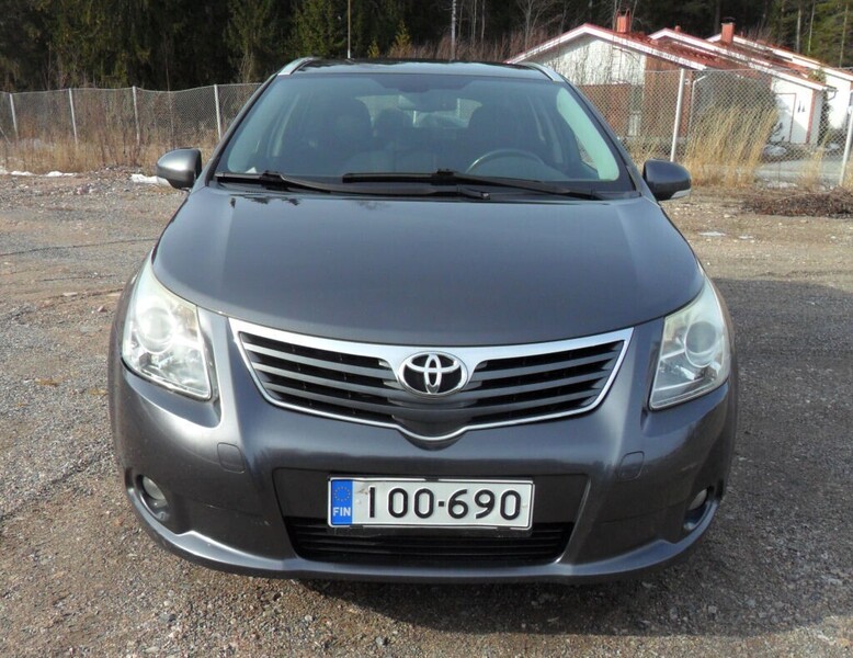 Toyota Avensis vaihtoauto