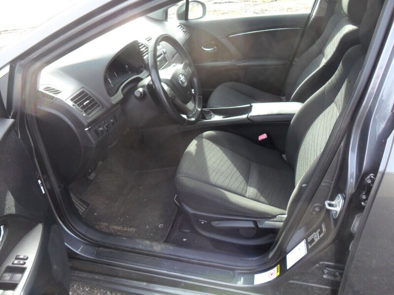 Toyota Avensis vaihtoauto