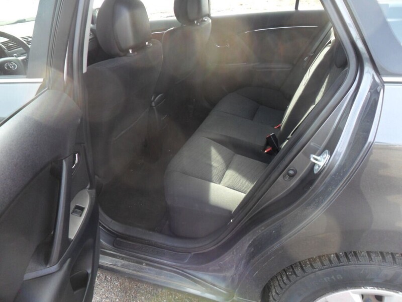 Toyota Avensis vaihtoauto