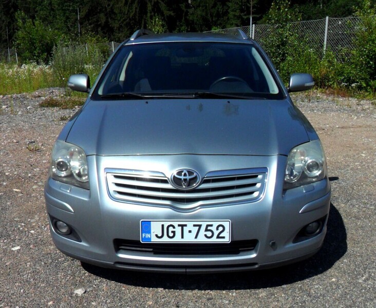 Toyota Avensis vaihtoauto