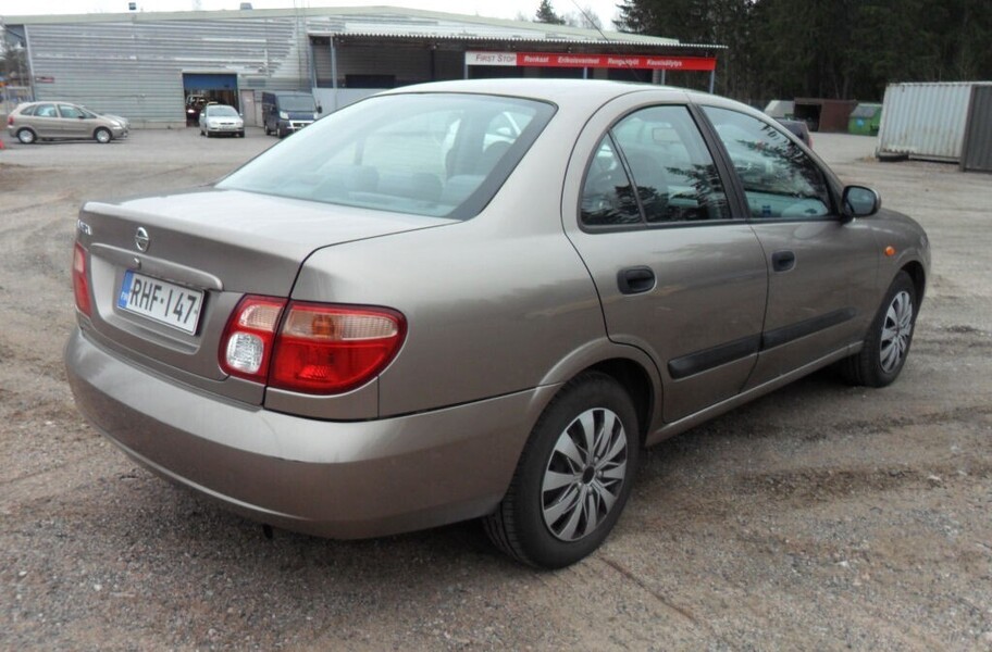 Nissan Almera vaihtoauto