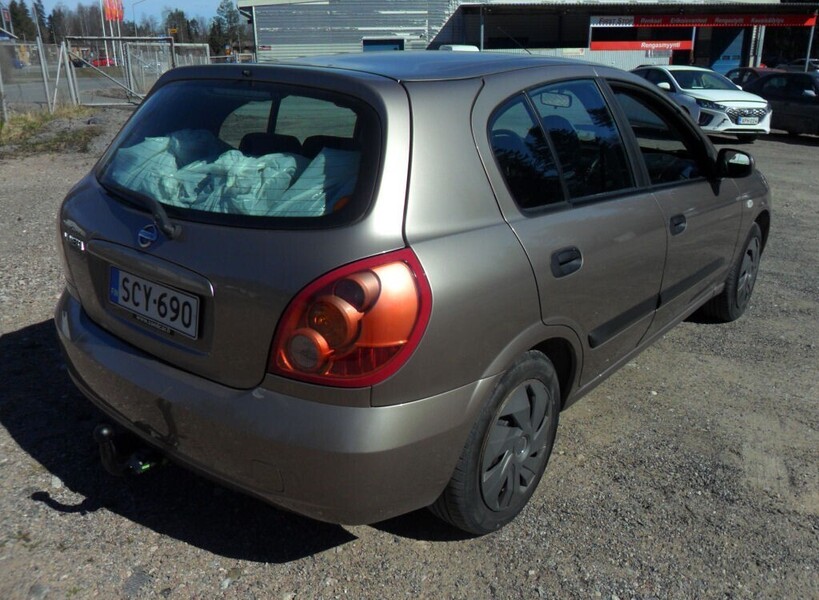 Nissan Almera vaihtoauto