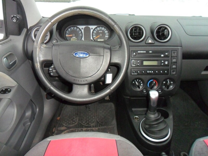 Ford Fiesta vaihtoauto