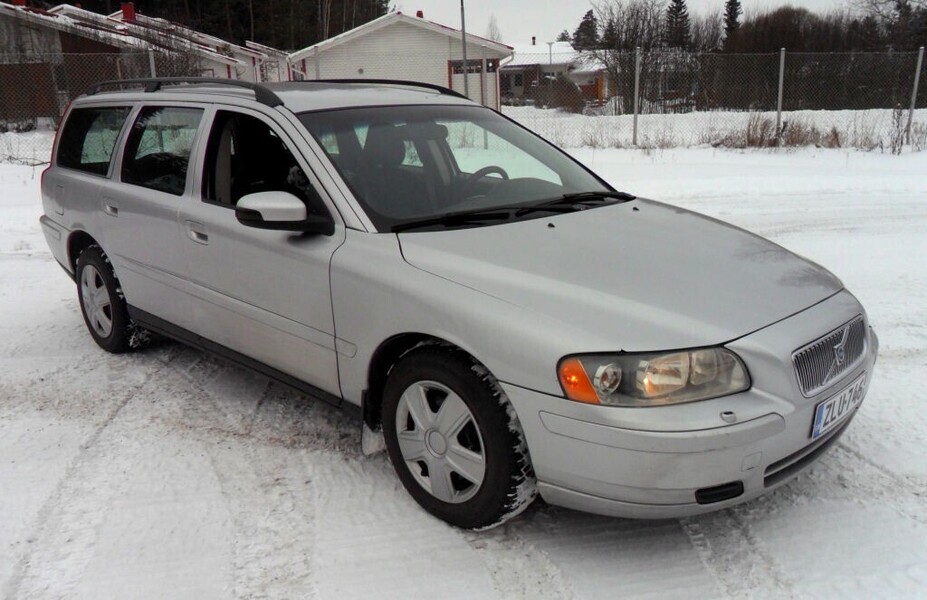 Volvo V70 vaihtoauto
