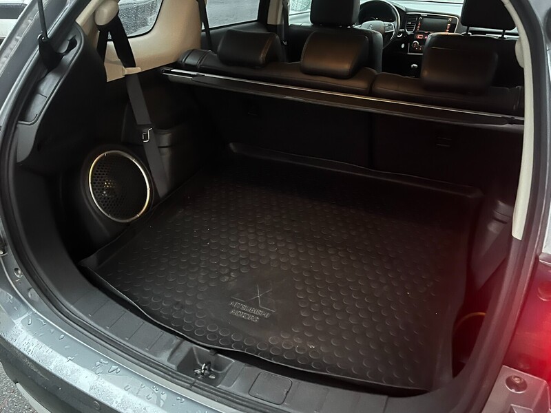 Mitsubishi Outlander vaihtoauto